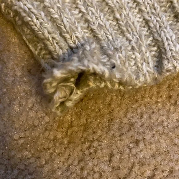 Full tilt Sweater - Picture 2 of 6